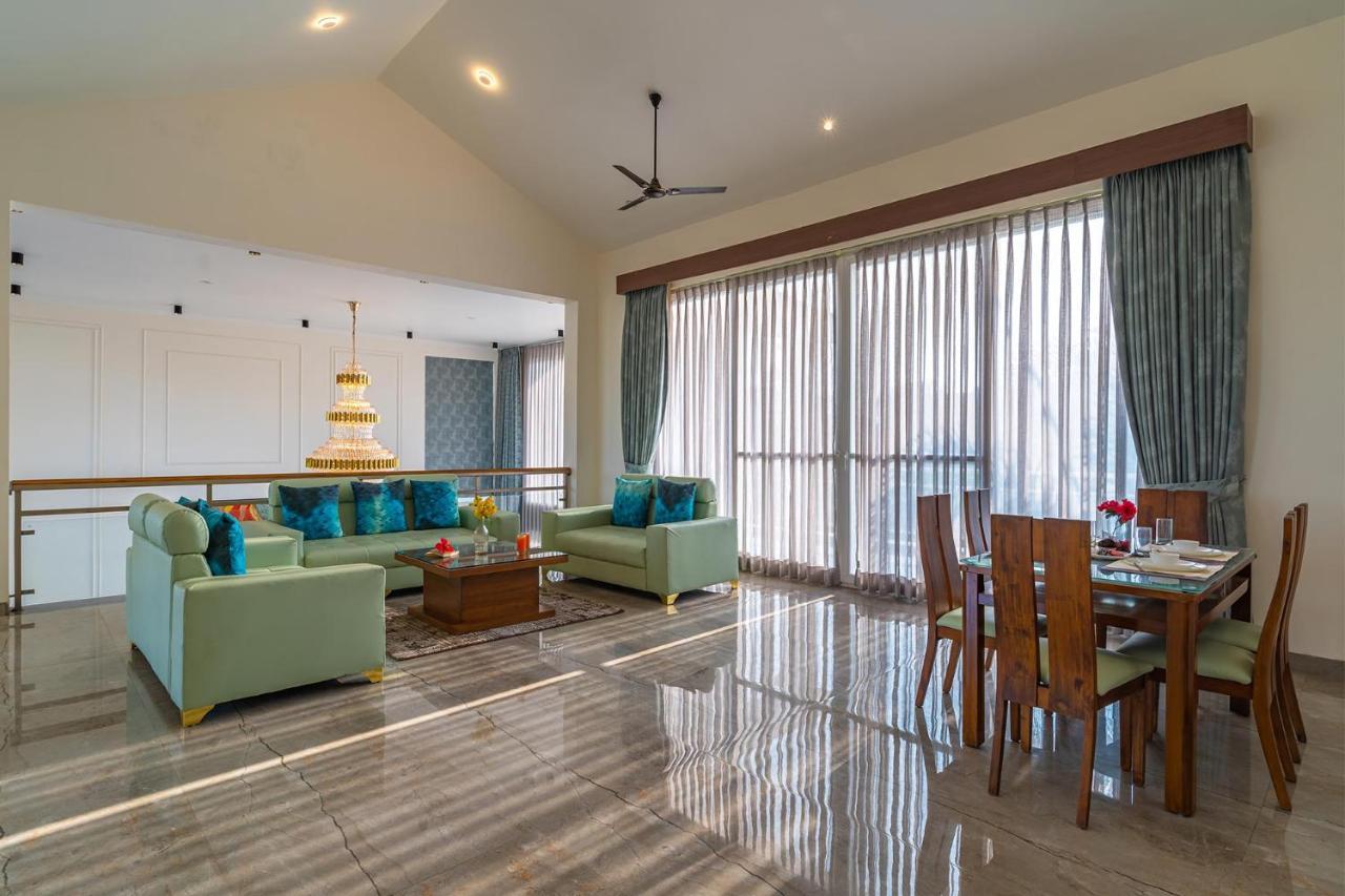 Stayvista At Serenity Farms With Pool, Lawn, Bonfire & Bbq Sohna Exteriér fotografie