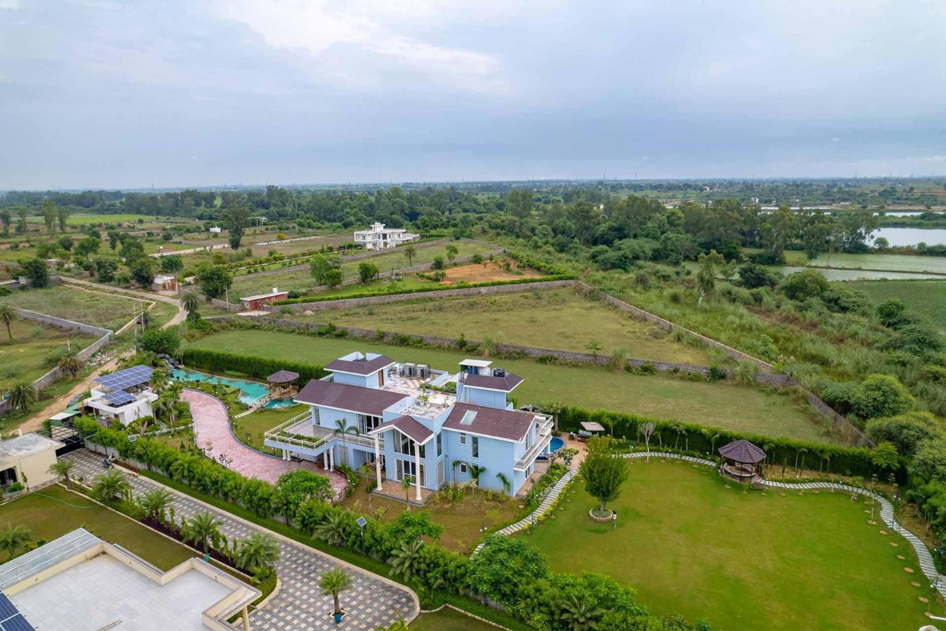 Stayvista At Serenity Farms With Pool, Lawn, Bonfire & Bbq Sohna Exteriér fotografie