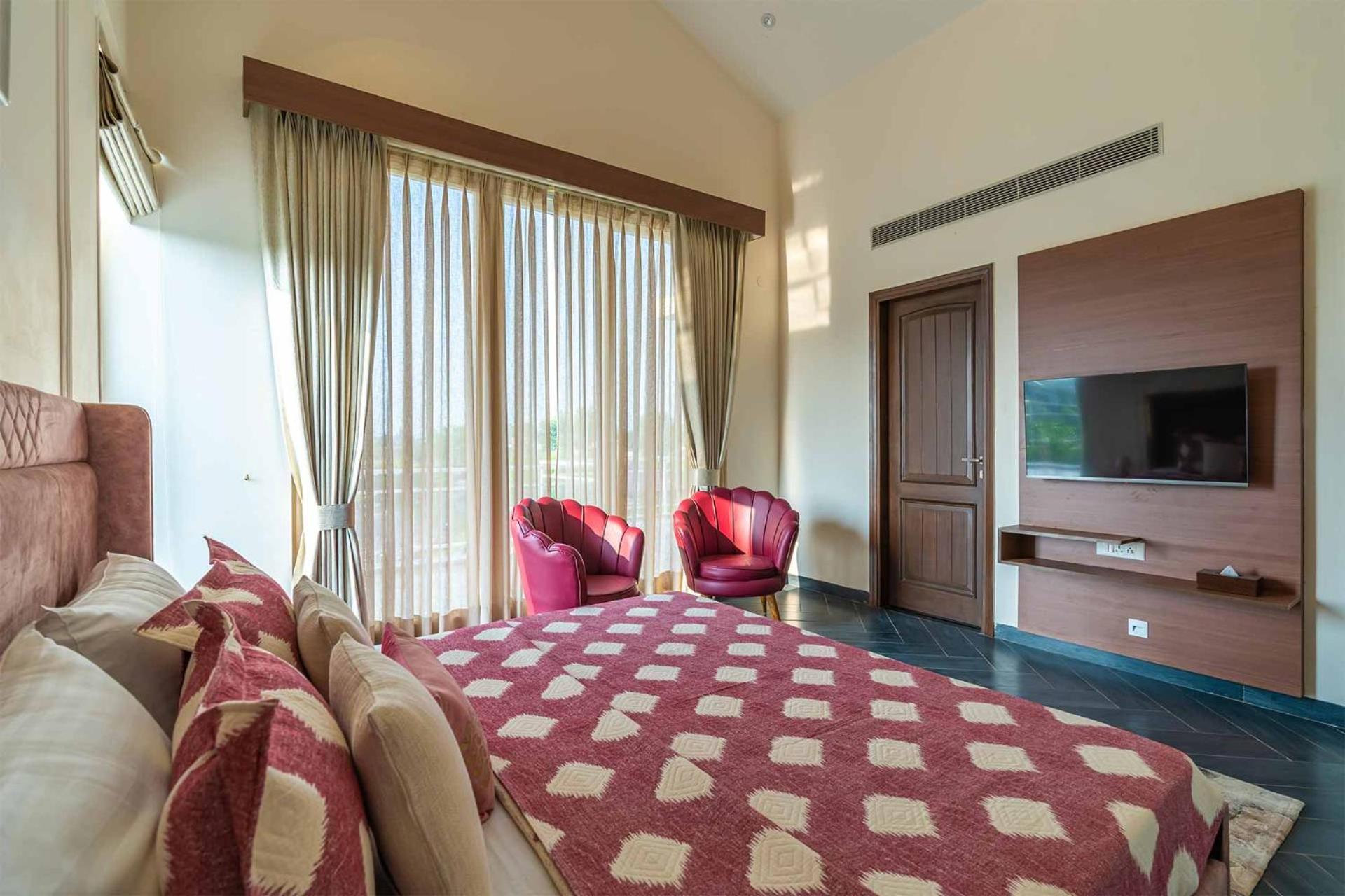 Stayvista At Serenity Farms With Pool, Lawn, Bonfire & Bbq Sohna Exteriér fotografie